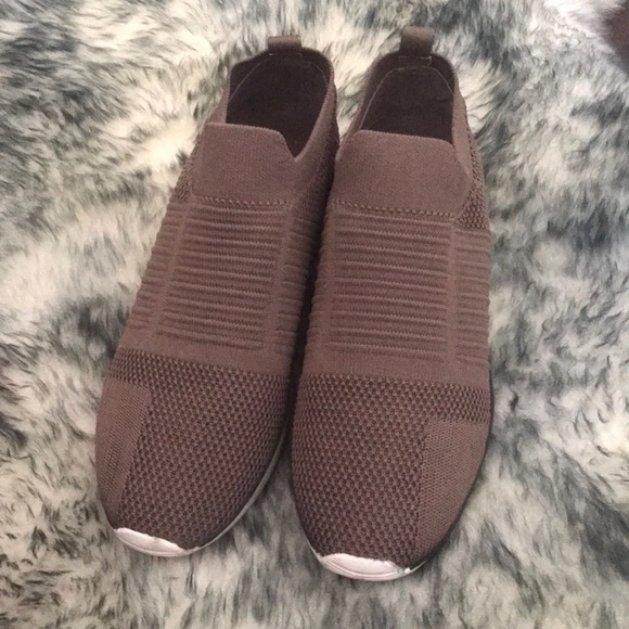 J/Slides Slip on sneakers - Picture 3 of 5